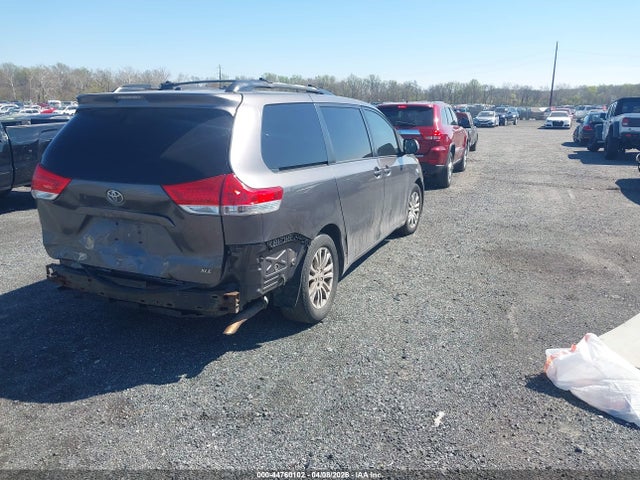 2011 TOYOTA SIENNA 5TDYK3DC8BS090243 Photo 3