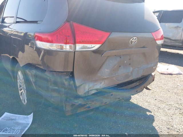 2011 TOYOTA SIENNA 5TDYK3DC8BS090243 Photo 5