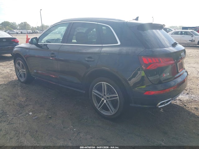 44760154 :رقم المزاد ، WA1A4AFY7J2220019 vin ، 2018 Audi Sq5 3.0t Premium Plus مزاد بيع