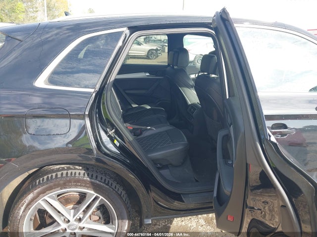 44760154 :رقم المزاد ، WA1A4AFY7J2220019 vin ، 2018 Audi Sq5 3.0t Premium Plus مزاد بيع