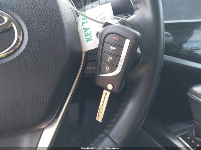 Продаж на аукціоні авто 2018 Toyota Camry Se, vin: 4T1B11HK2JU668521, номер лоту: 44760157