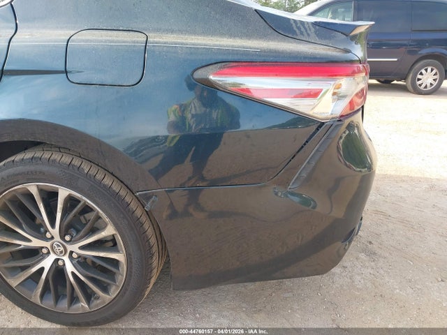Продаж на аукціоні авто 2018 Toyota Camry Se, vin: 4T1B11HK2JU668521, номер лоту: 44760157