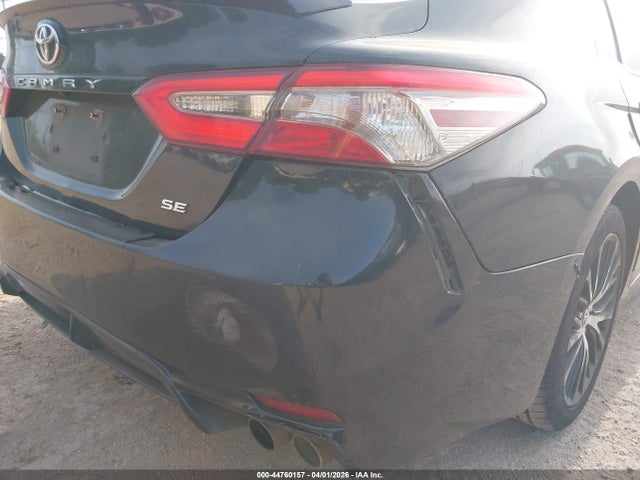 Продаж на аукціоні авто 2018 Toyota Camry Se, vin: 4T1B11HK2JU668521, номер лоту: 44760157