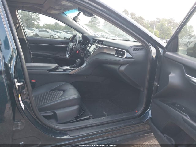 Продаж на аукціоні авто 2018 Toyota Camry Se, vin: 4T1B11HK2JU668521, номер лоту: 44760157