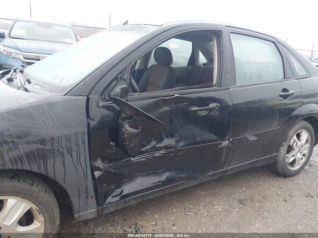 2005 FORD FOCUS 1FAFP38Z65W203690 Photo 5