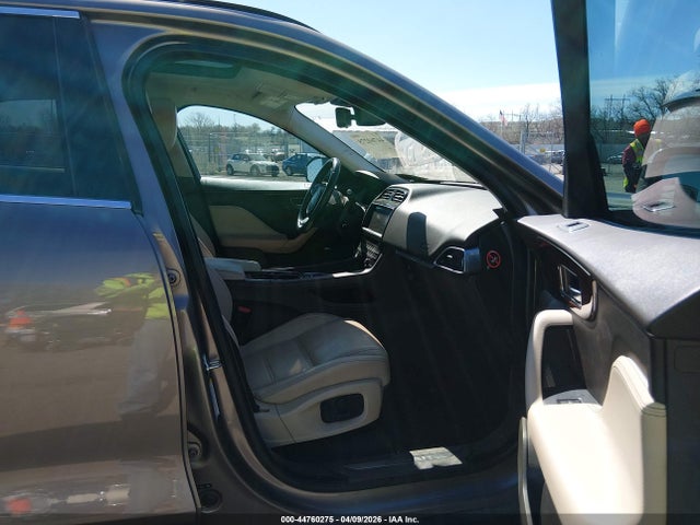 2017 JAGUAR F-PACE SADCK2BV4HA056884 Photo 4