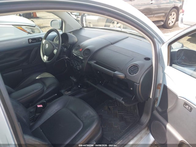 Продаж на аукціоні авто 2010 Volkswagen New Beetle 2.5l, vin: 3VWPG3AGXAM007248, номер лоту: 44760296