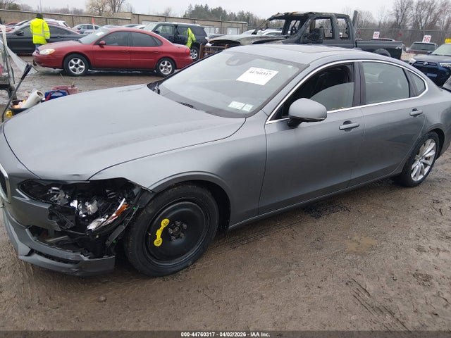 2018 VOLVO S90 LVY992MK7JP021451 Photo 1