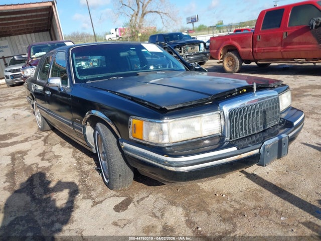 Aukcja sprzedaży 1994 Lincoln Town Car Executive, vin: 1LNLM81W2RY619406, numer aukcji: 44760319