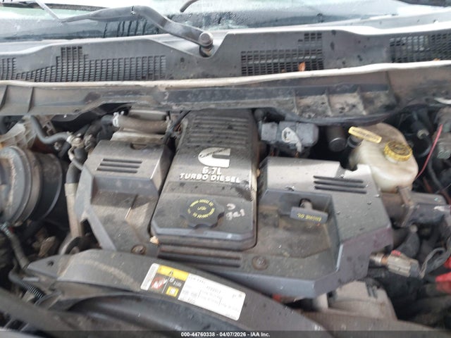 44760338 :رقم المزاد ، 3C7WRTCL6HG643535 vin ، 2017 Ram 3500 Chassis Tradesman/slt/laramie مزاد بيع