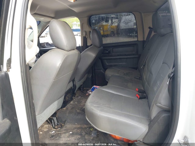 44760338 :رقم المزاد ، 3C7WRTCL6HG643535 vin ، 2017 Ram 3500 Chassis Tradesman/slt/laramie مزاد بيع