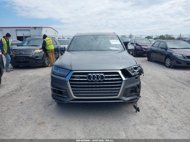 Продажа на аукционе авто 2017 Audi Q7 3.0t Premium, vin: WA1LAAF74HD019900, номер лота: 44760461