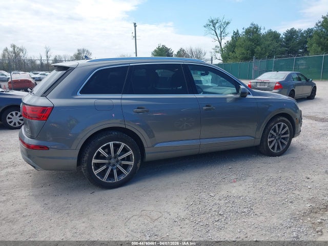 Продажа на аукционе авто 2017 Audi Q7 3.0t Premium, vin: WA1LAAF74HD019900, номер лота: 44760461