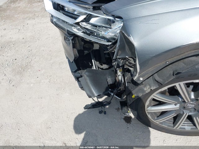 Продажа на аукционе авто 2017 Audi Q7 3.0t Premium, vin: WA1LAAF74HD019900, номер лота: 44760461