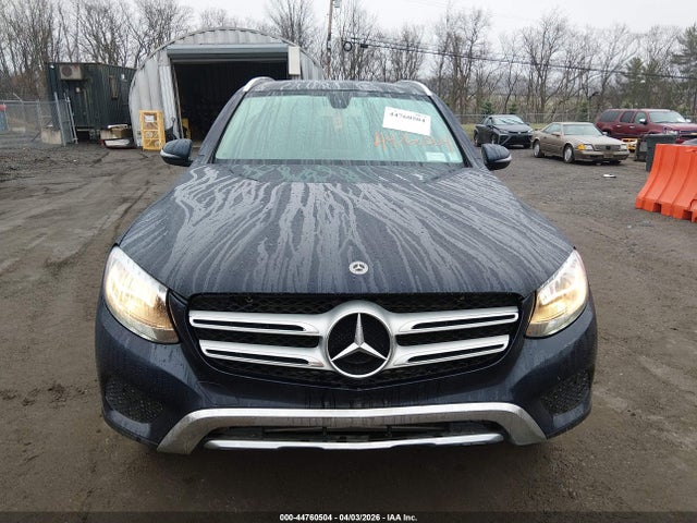 2018 Mercedes-benz Glc 300 4matic მანქანა იყიდება აუქციონზე, vin: WDC0G4KB7JV053682, აუქციონის ნომერი: 44760504