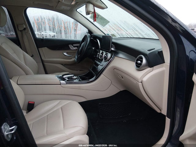 2018 Mercedes-benz Glc 300 4matic მანქანა იყიდება აუქციონზე, vin: WDC0G4KB7JV053682, აუქციონის ნომერი: 44760504