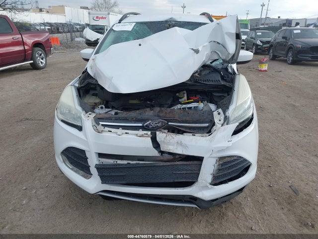 1FMCU0GX6EUC15222 Ford ESCAPE SE