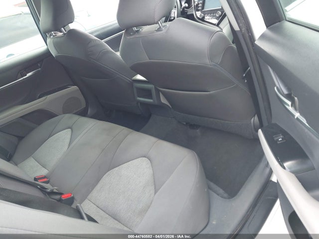 4T1B11HK5JU074019 Toyota CAMRY LE