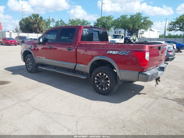 2017 NISSAN TITAN XD 1N6BA1F43HN557812 Photo 2