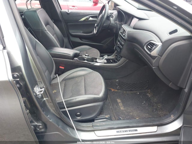 44760601 :رقم المزاد ، SJKCH5CR8KA011612 vin ، 2019 Infiniti Qx30 Luxe مزاد بيع