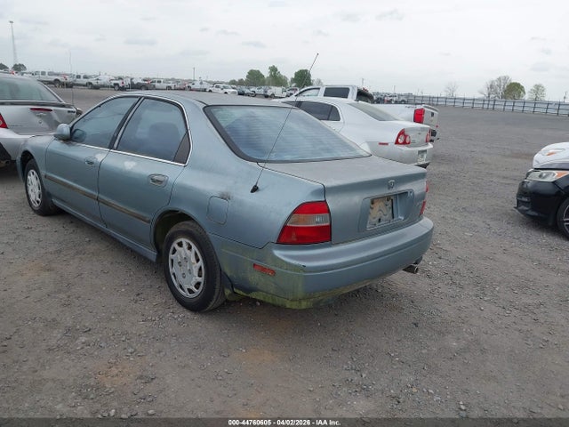 1994 HONDA ACCORD 1HGCD563XRA123586 Photo 2