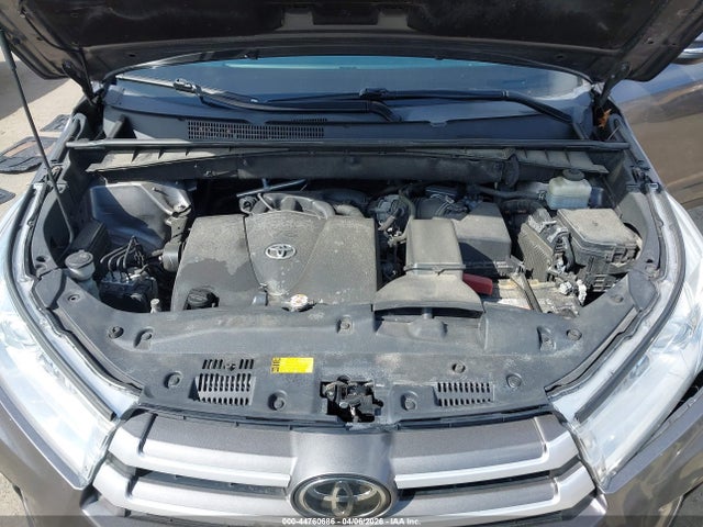 5TDJZRFHXKS926966 Toyota Highlander Xle