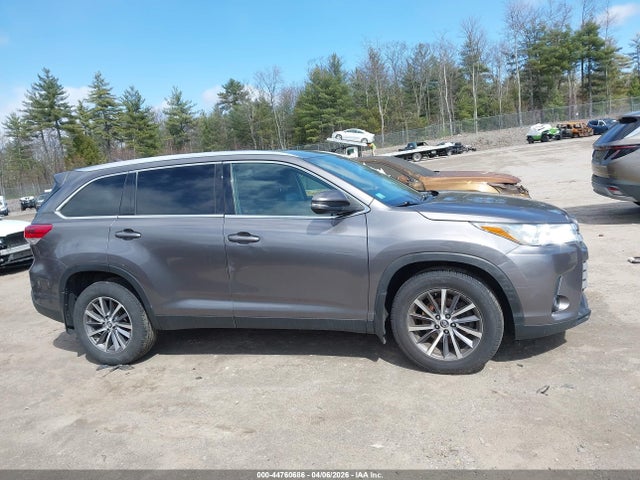 5TDJZRFHXKS926966 Toyota Highlander Xle