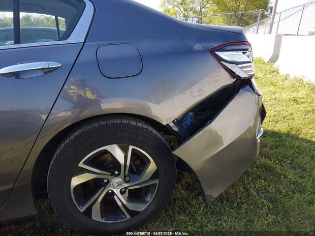 44760718 :رقم المزاد ، 1HGCR2F31HA192326 vin ، 2017 Honda Accord Lx مزاد بيع