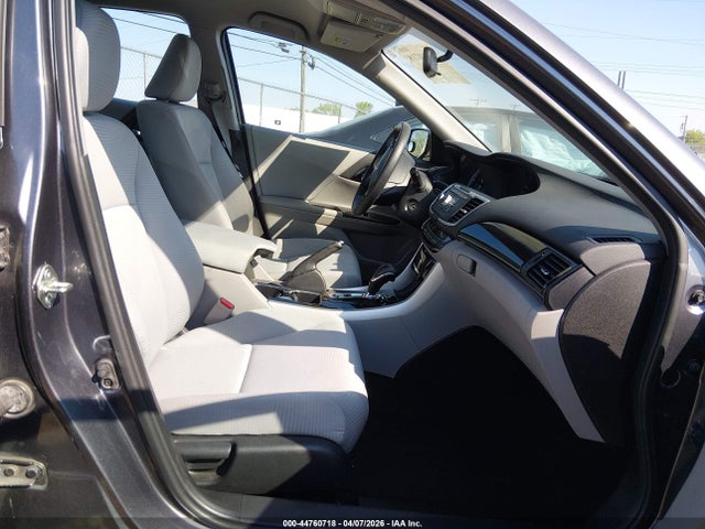 44760718 :رقم المزاد ، 1HGCR2F31HA192326 vin ، 2017 Honda Accord Lx مزاد بيع