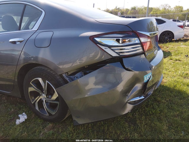 44760718 :رقم المزاد ، 1HGCR2F31HA192326 vin ، 2017 Honda Accord Lx مزاد بيع