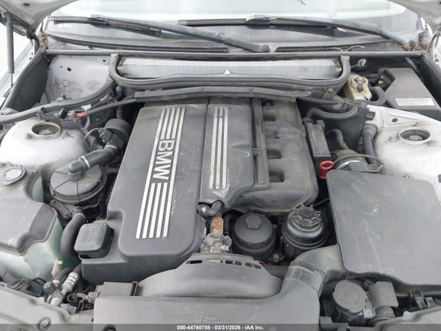 44760758 :رقم المزاد ، WBAAZ33484KP83831 vin ، 2004 Bmw 325i مزاد بيع