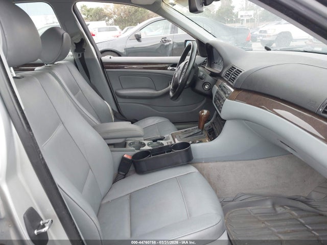 44760758 :رقم المزاد ، WBAAZ33484KP83831 vin ، 2004 Bmw 325i مزاد بيع