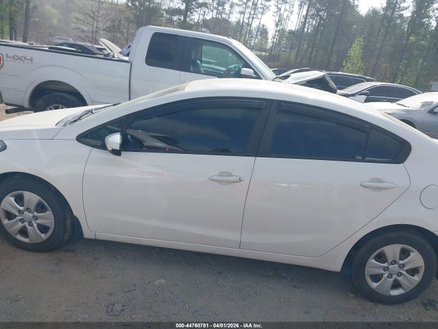 Auction sale of the 2017 Kia Forte Lx, vin: 3KPFK4A71HE066261, lot number: 44760781