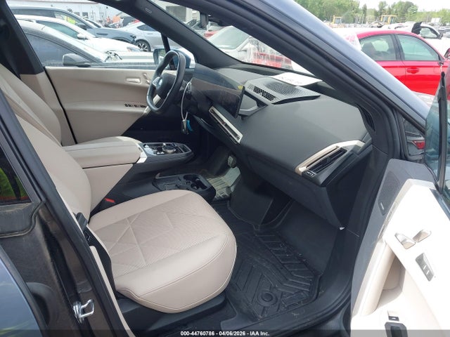 44760786 :رقم المزاد ، WB523CF01RCP05194 vin ، 2024 Bmw Ix Xdrive50 مزاد بيع
