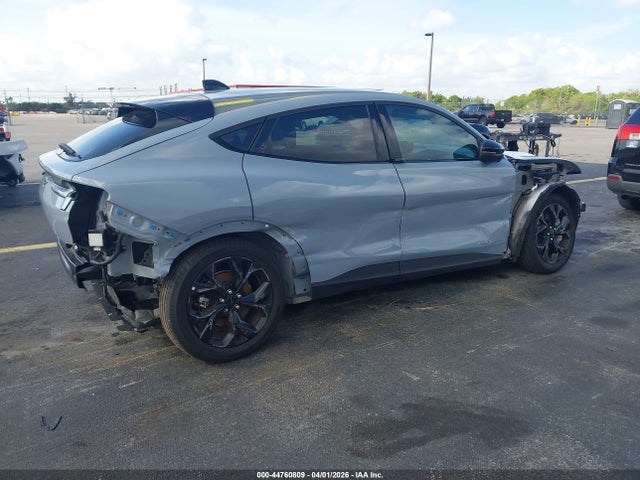 3FMTK1R47RMA45963 Ford Mustang Mach-e Select