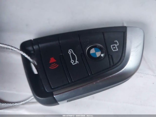 2025 Bmw 330i მანქანა იყიდება აუქციონზე, vin: 3MW69CW05S8F41835, აუქციონის ნომერი: 44760812