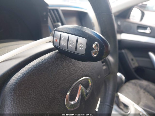 44760847 :رقم المزاد ، JN1CV6EK4FM870544 vin ، 2015 Infiniti Q60 Journey مزاد بيع