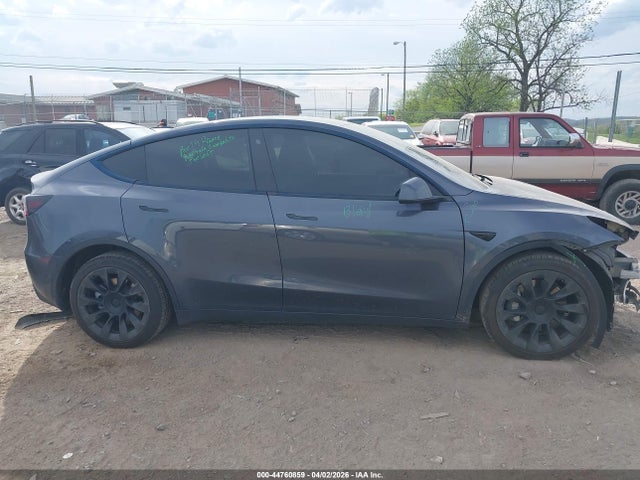 Продаж на аукціоні авто 2022 Tesla Model Y Long Range Dual Motor All-wheel Drive, vin: 7SAYGDEE8NA009256, номер лоту: 44760859