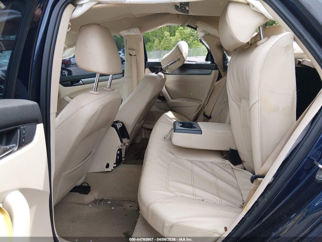 2015 Volkswagen Passat 1.8t Se მანქანა იყიდება აუქციონზე, vin: 1VWBS7A32FC013695, აუქციონის ნომერი: 44760907