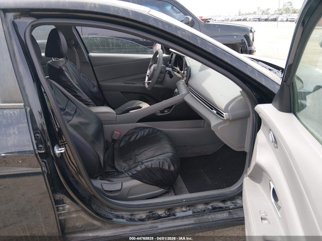 2022 HYUNDAI ELANTRA 5NPLM4AG5NH068244 Photo 4