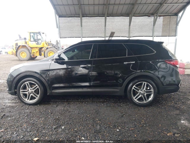 Продажа на аукционе авто 2017 Hyundai Santa Fe Se Ultimate, vin: KM8SRDHF6HU167896, номер лота: 44760933
