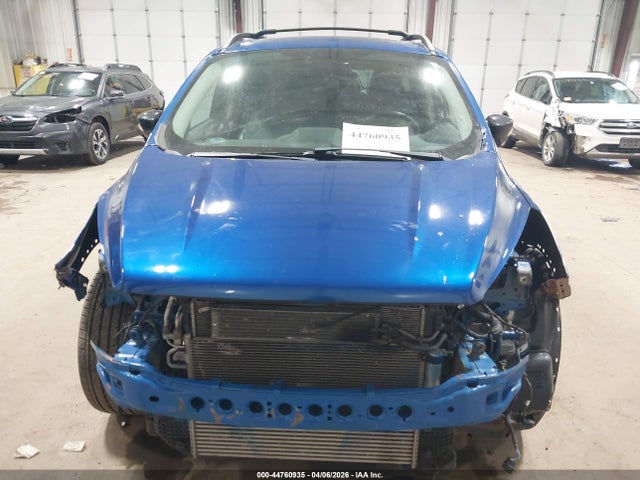1FMCU9J91KUB71303 Ford Escape Titanium