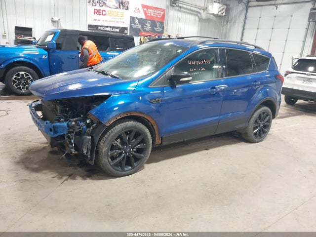 1FMCU9J91KUB71303 Ford Escape Titanium