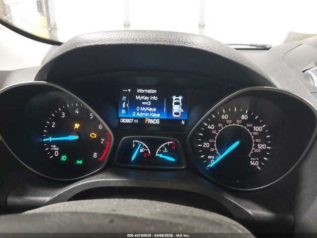 1FMCU9J91KUB71303 Ford Escape Titanium