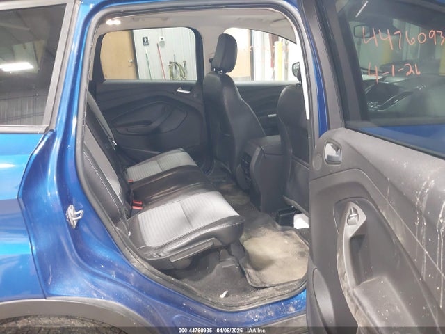 1FMCU9J91KUB71303 Ford Escape Titanium
