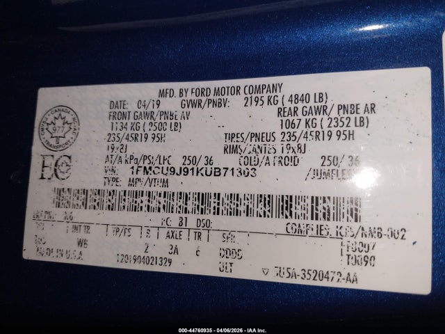 1FMCU9J91KUB71303 Ford Escape Titanium