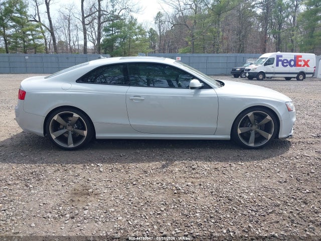 44760947 :رقم المزاد ، WUAC6AFR6EA900283 vin ، 2014 Audi Rs 5 4.2 مزاد بيع