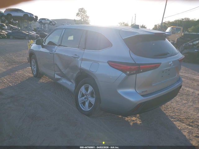 2022 TOYOTA HIGHLANDER 5TDZZRAH4NS557116 Photo 2