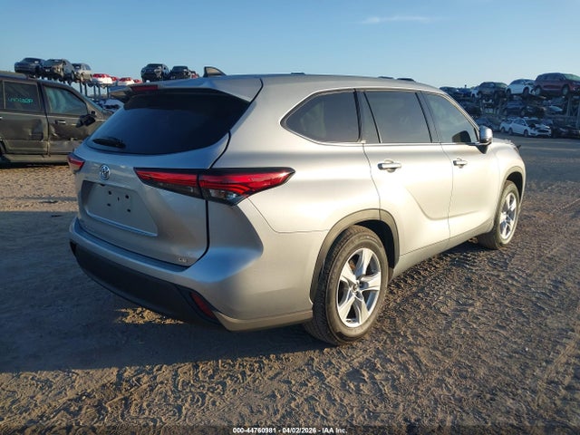 2022 TOYOTA HIGHLANDER 5TDZZRAH4NS557116 Photo 3