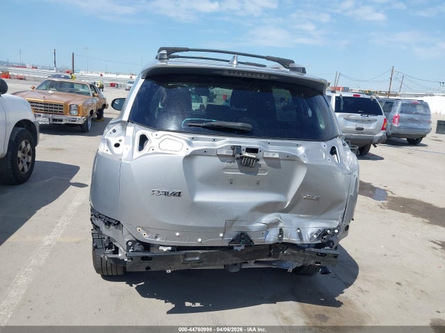 JTMWFREV4JJ169676 Toyota Rav4 Xle